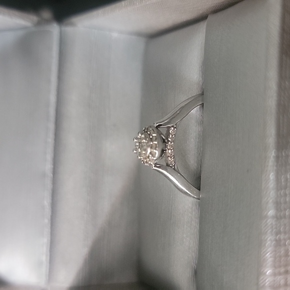 White gold ring - Picture 2 of 7